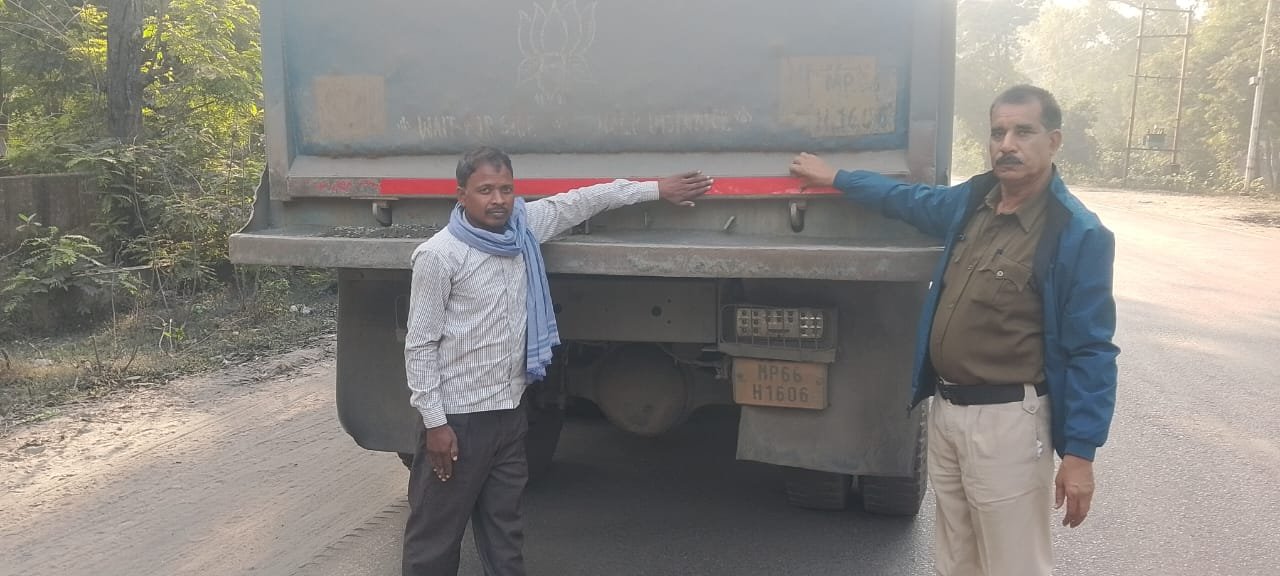 Singrauli News: मिशन “सुरक्षित यात्रा” के तहत जन-जागरूकता एवं सघन कार्रवाई अभियान