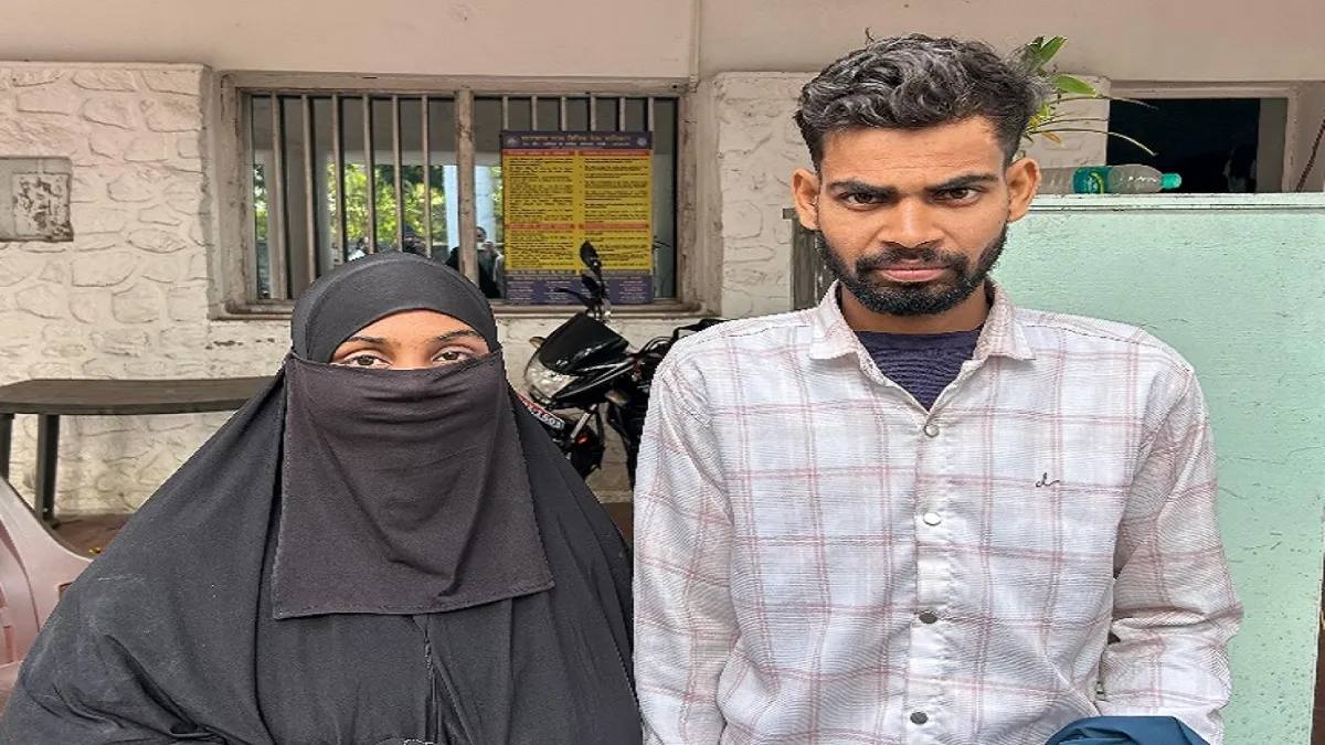 ड्राइवर ने रिश्तेदार की बेटी को प्रेमजाल में फांस चांडिल से धनबाद भगाया, थाने में भिड़े दोनों पक्ष, पुलिस ने खदेड़ा