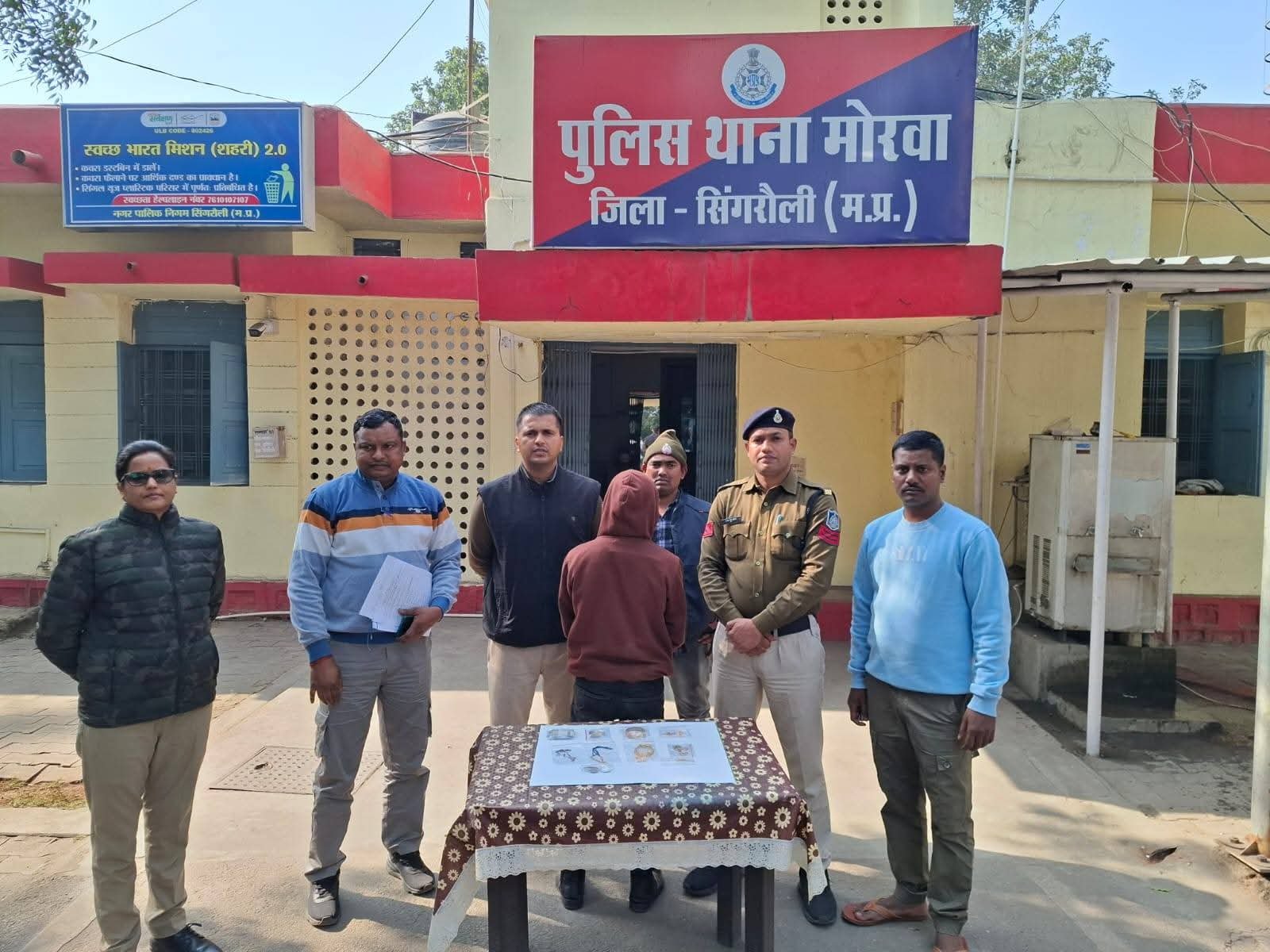 मोरवा पुलिस ने महज 12 घंटे में चोरी की घटना का किया खुलासा, 5 लाख रुपए का मशरूका बरामद