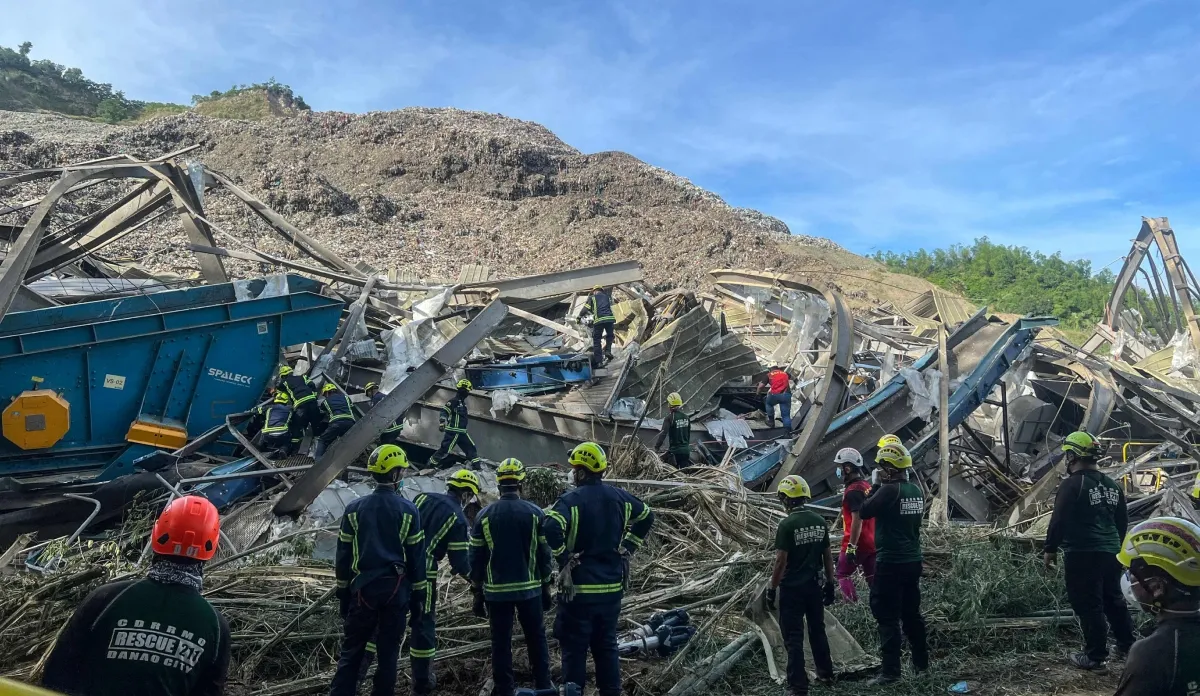 सेबू में लैंडफिल ढहने से महिला की मौत, दर्जन से अधिक घायल