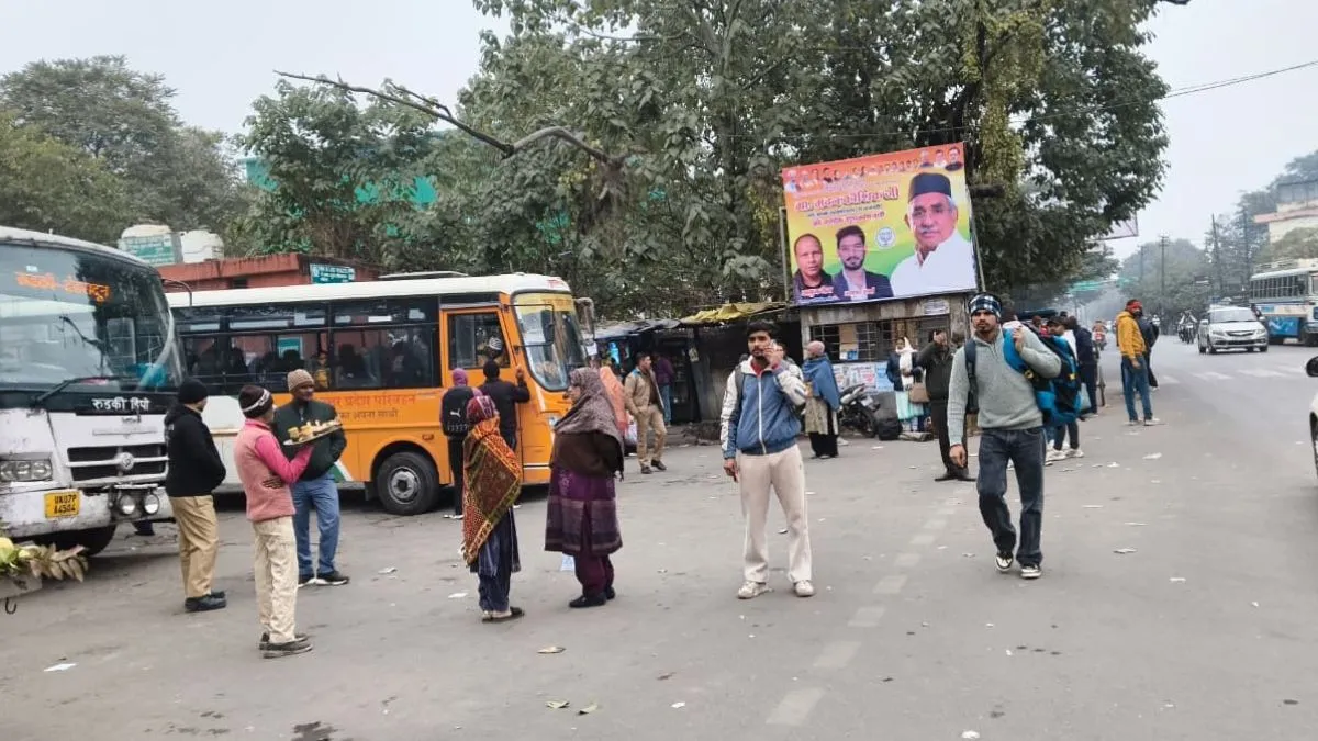 GRAP-4 लागू होते ही दिल्ली रूट पर बढ़ी भीड़, रुड़की रोडवेज डिपो ने शुरू की अतिरिक्त बसें