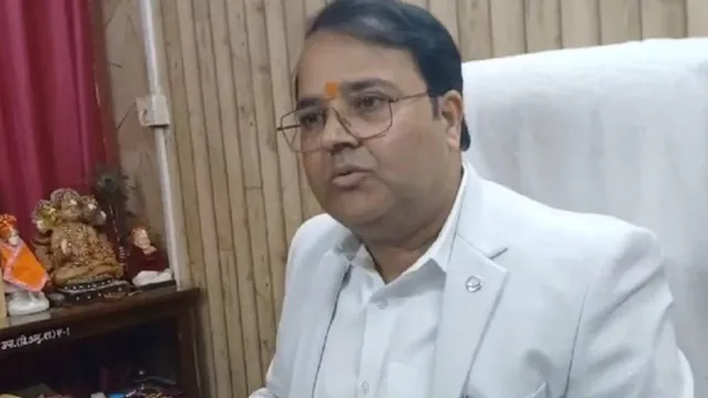 सीएम योगी आदित्यनाथ के समर्थन में इस्तीफा देकर वापस लेने वाले Deputy Commissioner GST पर व्यापारी ने लगाए गंभीर आरोप
