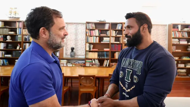 ‘मोहब्बत की दुकान का योद्धा’, बजरंग दल से विवाद के बाद ‘मोहम्मद दीपक’ से राहुल गांधी ने की मुलाकात