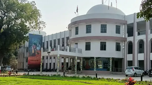 भोजपुर में सात प्रखंड कार्यालय भवन निर्माणाधीन, तीन में कागजी प्रक्रिया से अटका काम