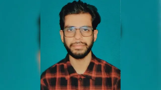 दुमका के अक्षय ने NET-JRF की परीक्षा में हासिल किया 99.52 परसेंटाइल, परिवार में खुशी की लहर