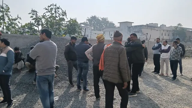 हरदोई में डम्पर की टक्कर से बाइक सवार तीन की मौत, बहन को सीटीईटी परीक्षा दिलाने जा रहा था भाई