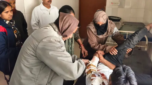 हजारीबाग में परीक्षा देने जा रहे छात्रों की मिनी बस डिवाइडर से टकराई, बाइक सवार की मौत, 3 की हालत गंभीर