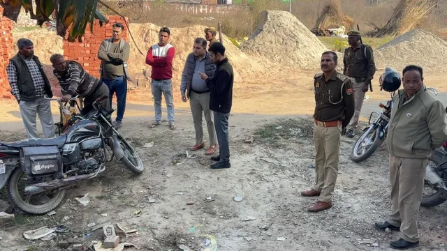 कासगंज में डीएम-एसपी की तत्काल कार्रवाई, 3 साल से कब्जाई जमीन 24 घंटे में हुई मुक्त