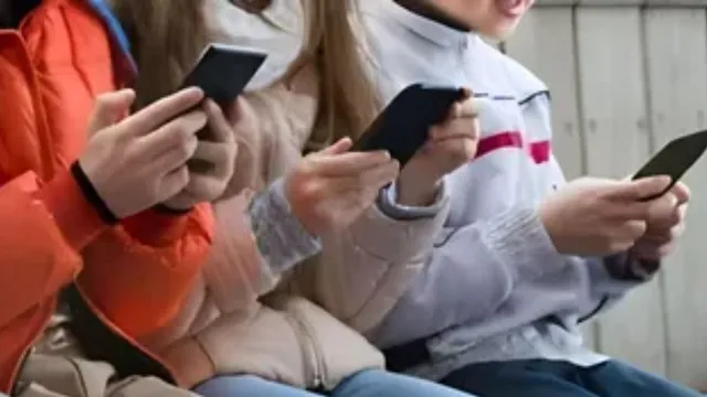 ऑस्ट्रेलिया की तर्ज पर गोवा में भी बच्चों के लिए सोशल मीडिया पर लग सकता है बैन, सरकार तैयार कर रही नीति