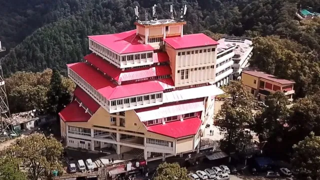 हिमाचल यूनिवर्सिटी में महंगी होगी पढ़ाई, 12 वर्ष बाद फीस में 40 प्रतिशत तक बढ़ोतरी; भर्तियां भी होंगी