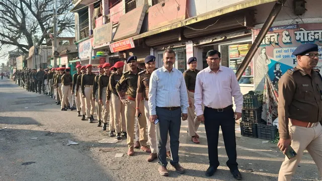 जमुई में फ्लैग मार्च: प्रशासन ने शांति और सुरक्षा की मजबूत दीवार खड़ी कर दी, शरारती तत्वों को चेतावनी