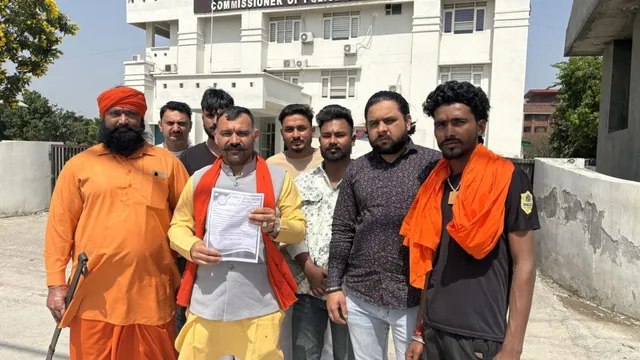 सोनीपत में नवरात्र से पहले मांसाहार दुकानों को बंद करने की मांग तेज, रक्षक सेना ने पुलसि को सौंपा पत्र