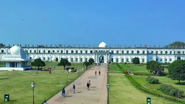 680 फीट लंबी इमारत और मक्का की मिट्टी से बनी नींव, पढ़ें मुर्शिदाबाद के ‘निज़ामत इमामबाड़ा’ की खासियत