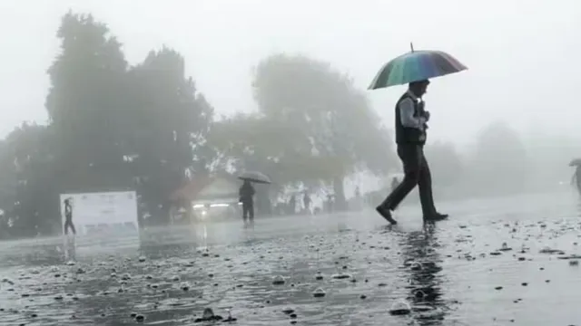 देशभर में फिर करवट लेगा मौसम, छाए रहेंगे बादल; कई राज्यों में बारिश का अलर्ट