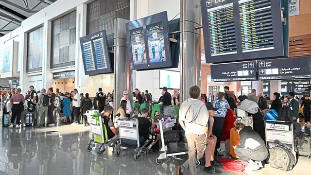 पश्चिम एशिया महासंग्राम: ईरान में अब भी फंसे हैं 1000 भारतीय, सुरक्षित वापसी की कोशिशें जारी