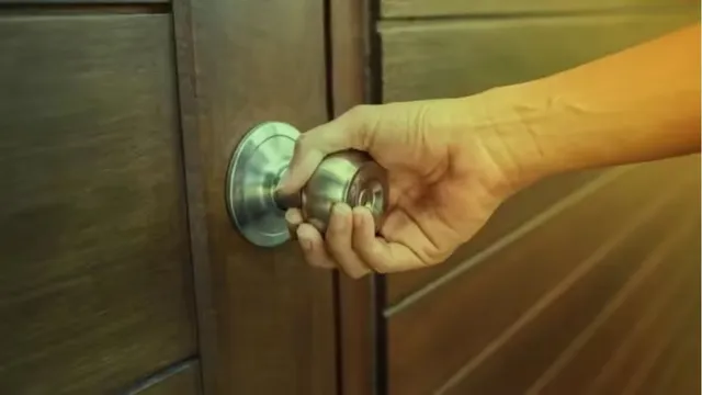 लव मैरिज के बाद बेवफाई: अलीगढ़ के होटल में ब्यॉयफ्रेंड संग पकड़ी गई पत्नी, हिरासत में प्रेमी