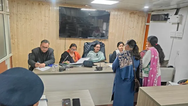 टूटे रिश्ते फिर जुड़े… शिमला में महिला आयोग ने करवाया पति-पत्नी का मेल; आपसी मतभेद भुलाकर फिर हुए एक