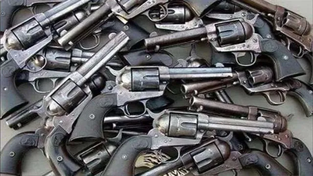 धर्म और शिक्षा की नगरी वाराणसी का देश से जुड़ाव अवैध असलहा तस्करी करने वालों के लिए फायदेमंद