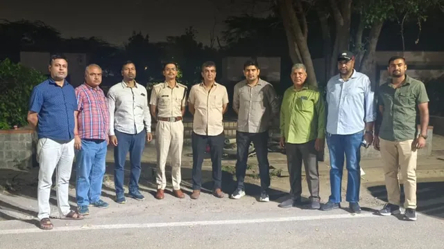 दिल्ली पुलिस ने मुठभेड़ के बाद 15 हजार का इनामी बदमाश दबोचा, 27 आपराधिक मामले हैं दर्ज