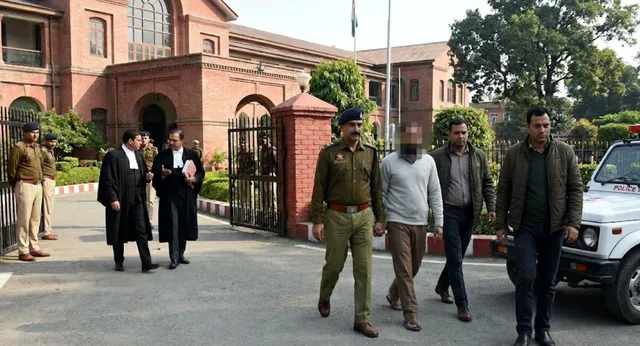 J&K हाईकोर्ट का बड़ा फैसला, सुरक्षा के लिए खतरा मानते हुए सोपोर निवासी शख्स की पीएसए हिरासत बरकरार