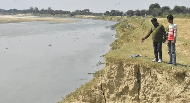 गोरखपुर में मानसून के पहले राप्ती की कटान से बढ़ी चिंता, किसानों की जमीन और रिवर फ्रंट परियोजना खतरे में