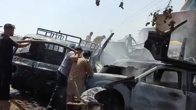 मोगा में कटर से निकली चिंगारी बनी आफत, वर्कशॉप के बाहर खड़ी गाड़ियां जलकर हुई राख