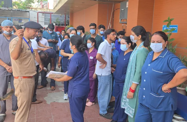 Dehradun Hospital Fire: आग को मिलती ‘ऑक्सीजन’ तो और भयानक होता मंजर, दून के अस्पतालों पर उठे सवाल