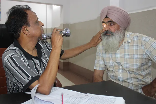 सावधान! आंखों पर गर्मी का अटैक, ड्राई आई सिंड्रोम और जलन के मामले बढ़े
