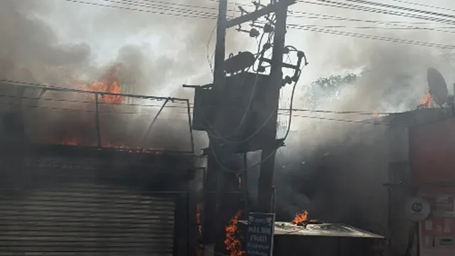 ऋषिकेश में एक दुकान में लगी भीषण आग, दो मकान भी जले