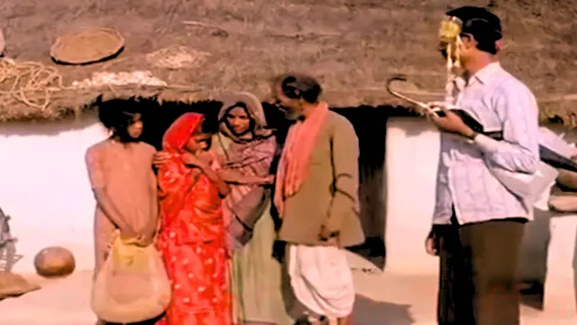 23 लोगों ने किया दुष्कर्म, बदले ने दहला दिया पूरा गांव; 32 साल पहले आई फिल्म ने दिखाया था Phoolan Devi का दर्द