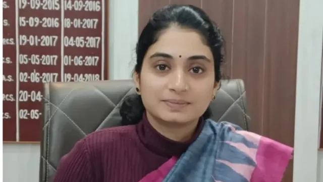 मुरादाबाद CDO मृणाली अविनाश जोशी के आदेश, विकास भवन में अफसरों और संविदा कर्मियों के कमरों से हटेंगे AC