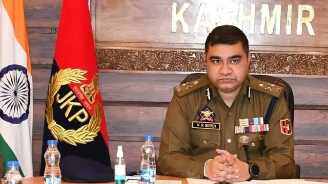 कश्मीर रेंज के तेज-तर्रार IPS विधि कुमार बिर्दी को केंद्र ने बुलाया, अब CRPF में IG बनकर निभाएंगे अहम भूमिका