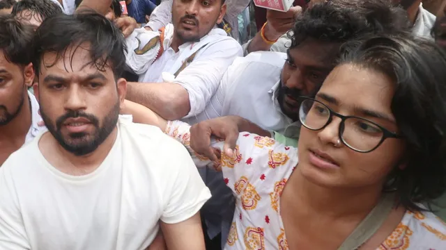 धरना स्थल से CJP अध्यक्ष अभिजीत को बिना भाषण लौटाया, लखनऊ में छात्रों ने किया विरोध