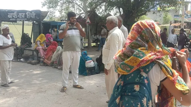 रेवाड़ी के बोलनी गांव में गहराया जल संकट, कई दिनों से पानी न मिलने पर सड़कों पर उतरे ग्रामीण