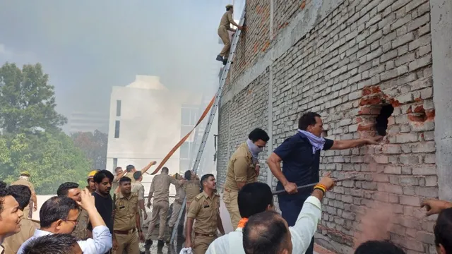 लखनऊ अग्निकांड: ऊपर मदद के लिए चीख रहे थे लोग, नीचे भीड़ लाचार… चश्मदीद ने बयां की खौफनाक दास्तान