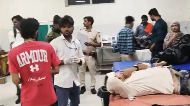 राजस्थान: अलीगढ़ से जयपुर जा यूपी रोडवेज बस की दौसा में ट्रक से टक्कर, 20 यात्री घायल