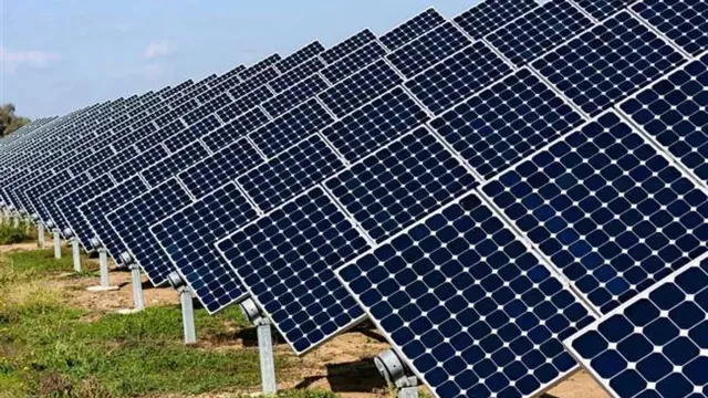 ग्रेटर नोएडा की सोसायटियों में अब अनिवार्य होंगे सोलर प्लांट, पीएम सूर्यघर योजना से मिलेगी सब्सिडी