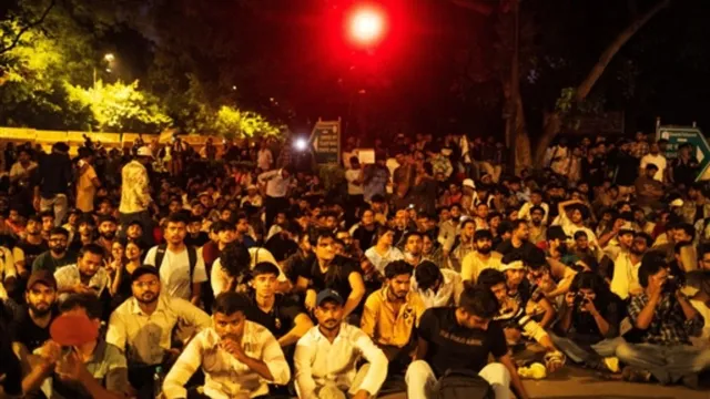 जंतर-मंतर पर शिक्षा सुधार की मांग या सियासी प्रदर्शन? रील्स, भीड़ और राजनीति के शोर में दबे छात्रों के मुद्दे