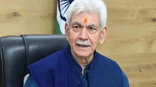 डिग्री लेना ही काफी नहीं, व्यावहारिक कौशल भी जरूरी, LG मनोज सिन्हा ने जम्मू-कश्मीर के युवाओं को दिया सफलता का मंत्र