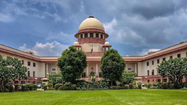 मुख्य चुनाव आयुक्त की नियुक्ति पर सुप्रीम कोर्ट की सख्त टिप्पणी, CJI को पैनल से बाहर रखने पर केंद्र से मांगा जवाब