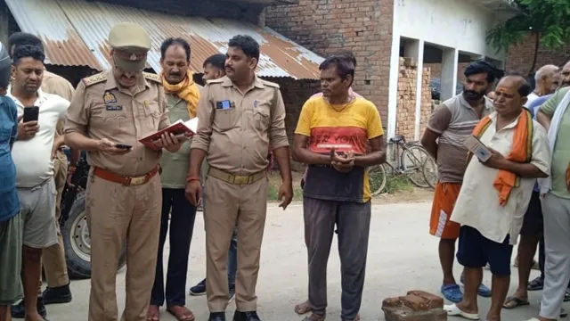 आजमगढ़ में डंपर की चपेट में आने से 25 वर्षीय महिला की मौत, पर‍िवार में पसरा रहा मातम