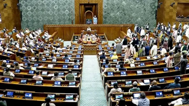 वंदे मातरम का अपमान करने वालों पर होगी बड़ी कार्रवाई, मानसून सत्र में बिल लाने की तैयारी में सरकार