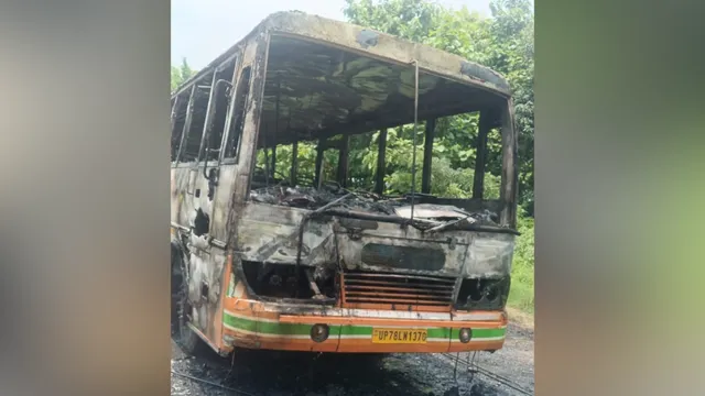 बस्ती में रोडवेज बस में अचानक लगी आग, चालक की बहादुरी से टला बड़ा हादसा; बाल-बाल बचे यात्री