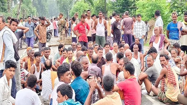 चतरा में कंप्यूटर शिक्षक का शव मिलने से सनसनी, आक्रोशित ग्रामीणों ने एनएच सड़क किया जाम