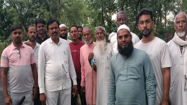 चतरा में रैयती जमीन पर वन विभाग का कब्जा, 16.07 एकड़ भूमि को लेकर ग्रामीणों ने मुक्त कराने की मांग की