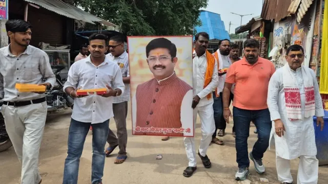 मीरजापुर के हनुमान मंदिर में पूजा-अर्चना और जलाभिषेक के साथ मनाया गया मंत्री नंदी का पुनर्प्राप्त जन्मदिवस