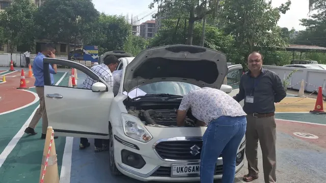 गजब… आरटीओ ऑफिस पहुंची सेम नंबर प्लेट और चेसिस वाली दो कार, खुली पोल और मचा हड़कंप
