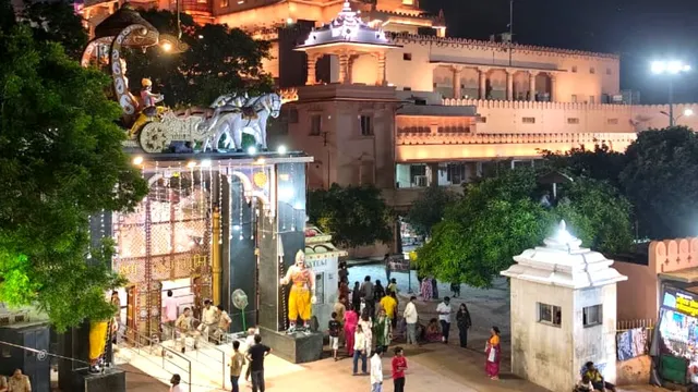 Janmashtami 2026: श्रीकृष्ण जन्मस्थान और केशवदेव मंदिर में एक ही दिन मनेगी जन्माष्टमी, नोट करें डेट