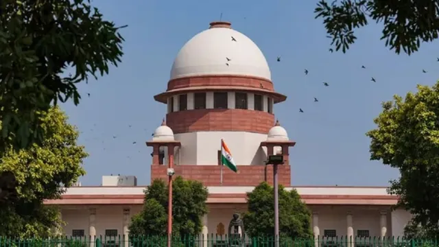 हापुड़ के 25 साल पुराने ट्रिपल मर्डर केस पर SC सख्त, तत्कालीन इंस्पेक्टर को 15 दिन में जवाब देने का अल्टीमेटम