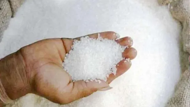 उत्तराखंड में चीनी के बड़े खरीदारों पर लगाम, 15 दिन से अधिक स्टॉक रखने पर कार्रवाई